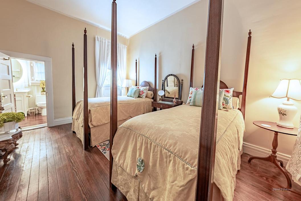 Linden - A Historic Bed And Breakfast ナチェズ エクステリア 写真